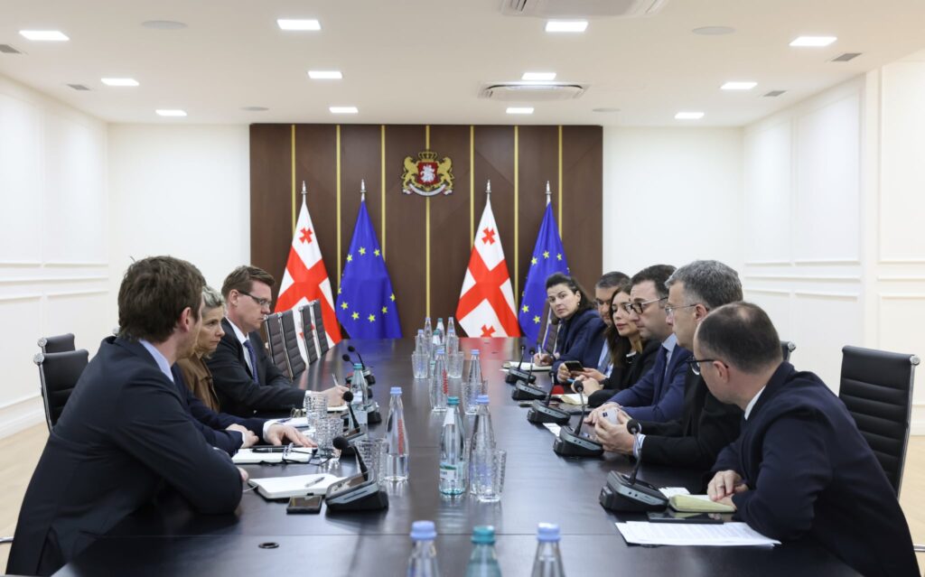 სოფლის მეურნეობის მინისტრი აზიის განვითარების ბანკის დირექტორს, საქართველოში მუდმივ წარმომადგენელს შეხვდა