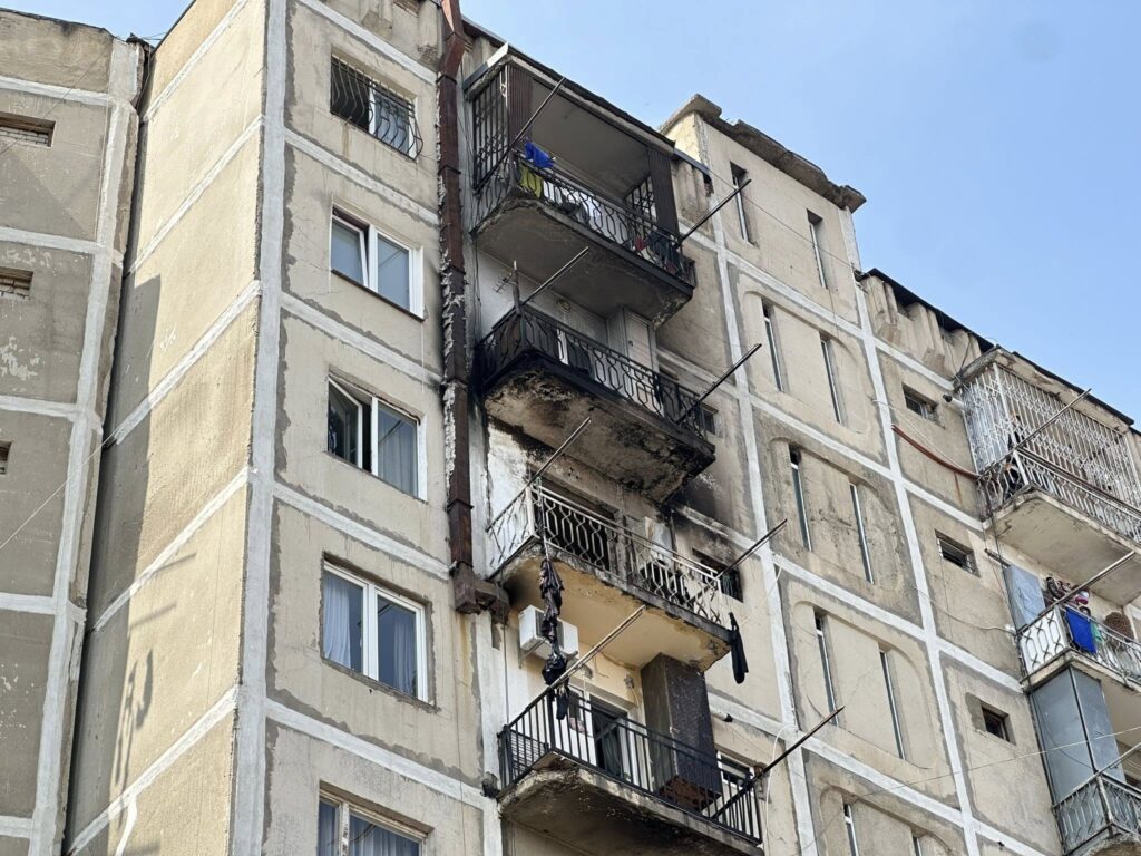 ვარკეთილში, საცხოვრებელ კორპუსში ხანძრის შედეგად ერთი ადამიანი დაიღუპა