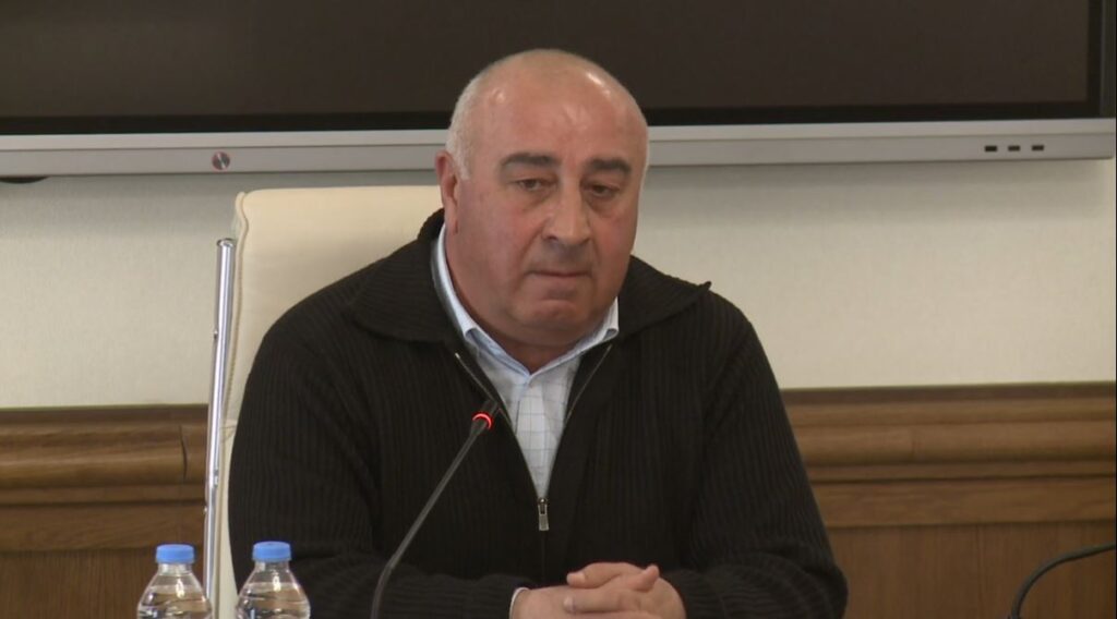თიღვის თემის ყოფილი გამგებელი გიორგი კაპანაძე - არავის უთქვამს, რომ გამეკეთებინა მოსახლეობის ევაკუაცია, ჩვენ თვითონ მოვიფიქრეთ ეს, არ მინდა, გმირად წარმოვაჩინო თავი, ხალხმა თავს თვითონ უშველა