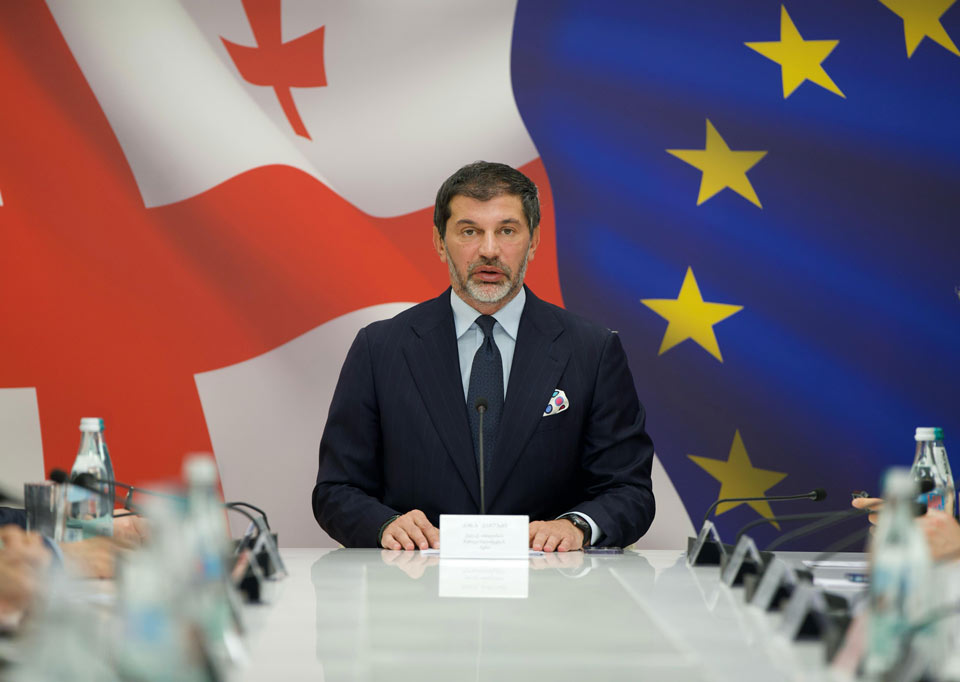 თბილისის მერი „აუტიზმის სპექტრის დარღვევის მქონე ბავშვთა აბილიტაციის“ პროგრამაში ჩართულ ორგანიზაციებს თანამშრომლობისთვის მადლობას უხდის