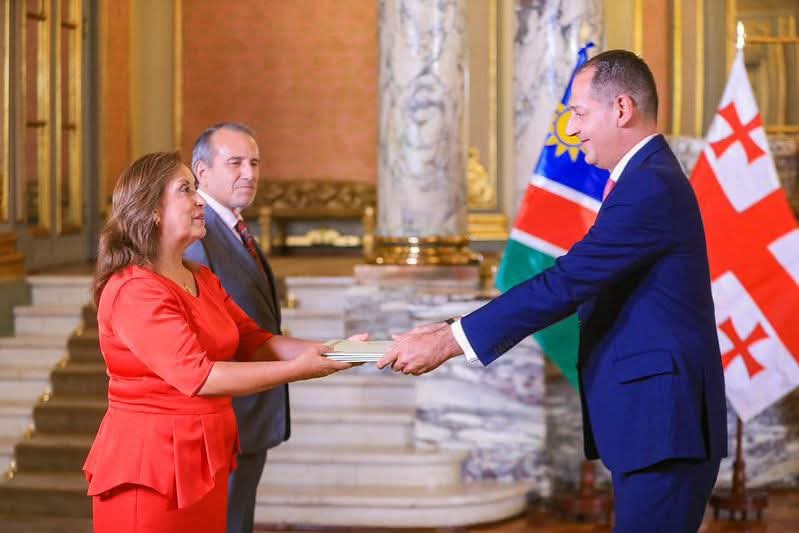 პერუს რესპუბლიკაში საქართველოს ელჩმა პერუს პრეზიდენტს რწმუნებათა სიგელები გადასცა