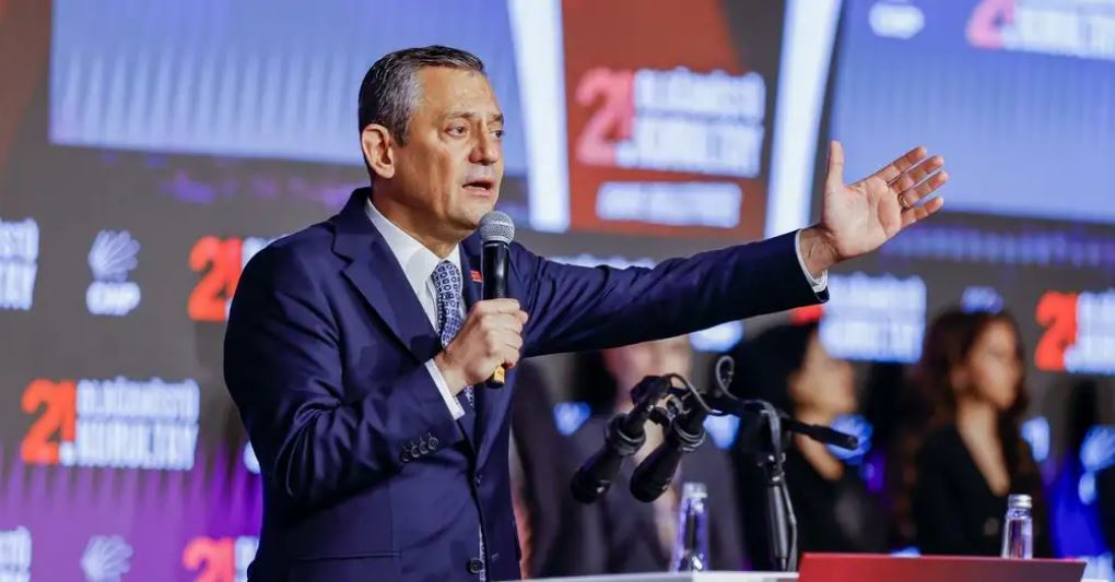 თურქეთის ოპოზიციურმა „რესპუბლიკურმა პარტიამ“ თავმჯდომარედ კვლავ ოზგულ ოზელი აირჩია