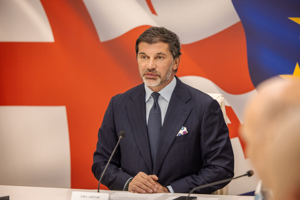 კახა კალაძე დიდუბის ყოფილ გამგებელს მადლობას უხდის