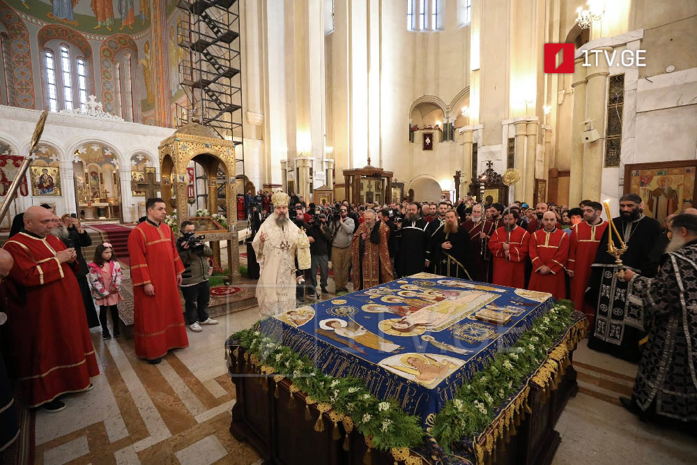 წითელი პარასკევი სამების საკათედრო ტაძარში [ფოტო]