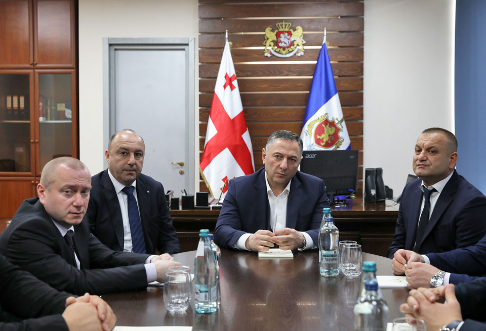 ვახტანგ გომელაურმა გურიის პოლიციის დეპარტამენტში სამუშაო თათბირი გამართა