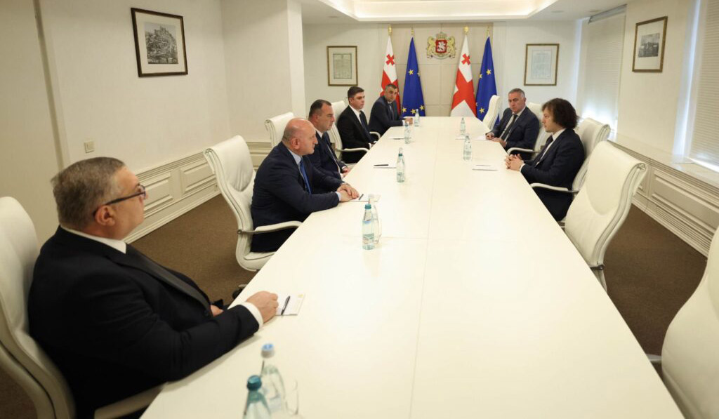 ირაკლი კობახიძემ ხუთ რეგიონში ახალი სახელმწიფო რწმუნებულები დანიშნა