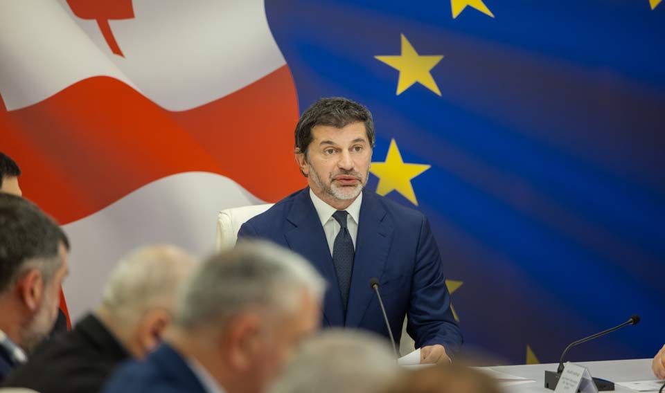 სულხან ცინცაძის ქუჩაზე ექვსი რეკრეაციული სივრცის მოწყობა-რეაბილიტაცია მიმდინარეობს