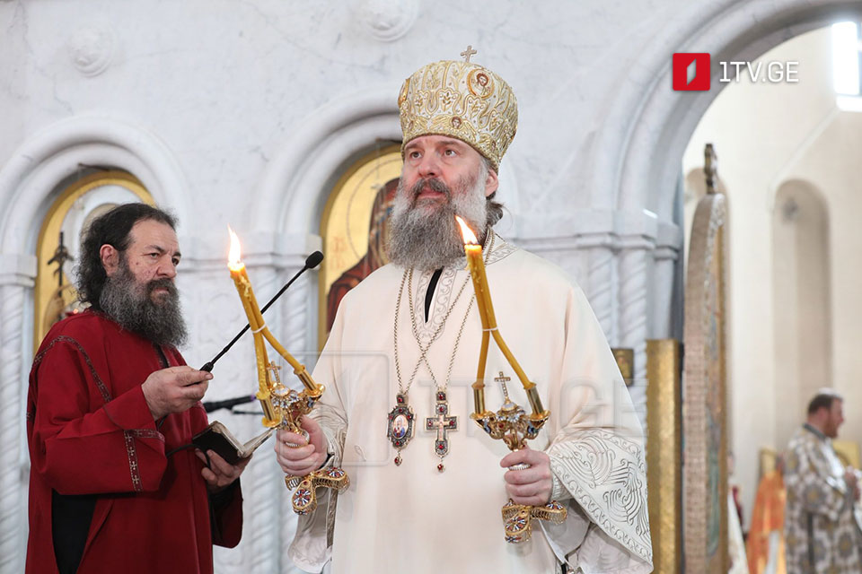მეუფე შიო მუჯირი - თუ გვინდა, გადავრჩეთ ამ მიწიურ ცხოვრებაშიც, როგორც ერი და მარადიულ ცხოვრებაშიც გავხდეთ დიდი საღვთო სიყვარულის თანაზიარნი, უნდა ვეცადოთ, დავიცვათ სარწმუნოება და ჩვენი სამშობლო