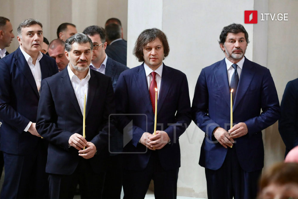 მიხეილ ყაველაშვილი ღვთისმშობლის წილხვდომილობისა და ანდრია პირველწოდებულის ხსენების დღესთან დაკავშირებით საზეიმო წირვას დაესწრო