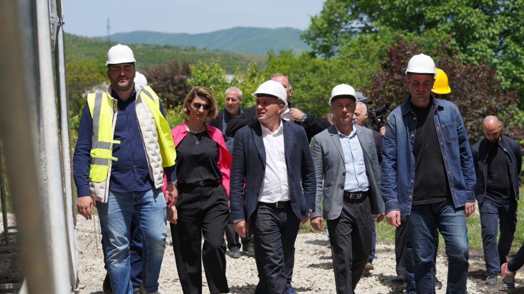 ინფრასტრუქტურის მინისტრი რევაზ სოხაძე კახეთში მიმდინარე ინფრასტრუქტურულ პროექტებს გაეცნო