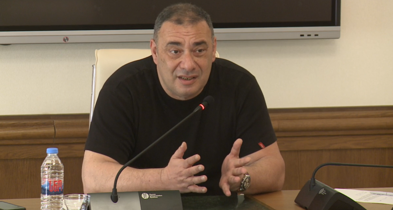 გიორგი იაკობაშვილი - მამია სანადირაძემ შავ ზღვაში ჩადო ინტერნეტკაბელი, მაგრამ ფოთიდან თბილისამდე დაკავშირება აუკრძალა „ნაციონალურმა მოძრაობამ“ და პროექტი შეჩერდა