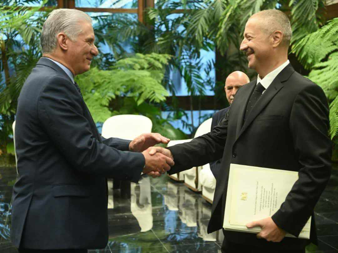 კუბისა და გვატემალის რესპუბლიკების პრეზიდენტებს საქართველოს ელჩებმა რწმუნებათა სიგელები გადასცეს