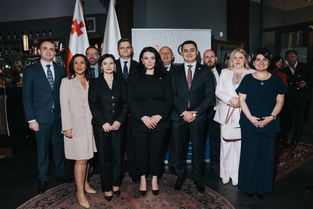 პოლონეთის დედაქალაქ ვარშავაში საქართველოს დამოუკიდებლობის დღის აღსანიშნად საზეიმო ღონისძიება გაიმართა