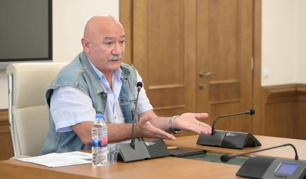 ვასილ მაღლაფერიძე აცხადებს, რომ ე.წ. სამხრეთ ოსეთის დროებითი ადმინისტრაციის შექმნის შესახებ ცვლილებებზე შესაბამისი თანამდებობის პირები არ იყვნენ ინფორმირებული, სააკაშვილიც თემაში ღრმად არ იყო ჩახედული