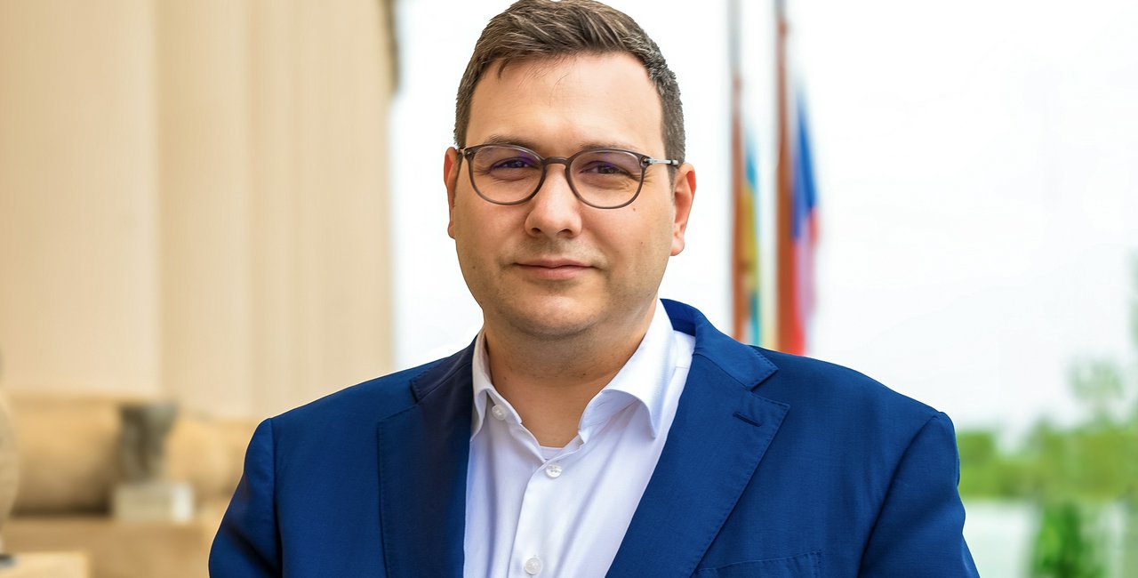 ჩეხეთის საგარეო საქმეთა მინისტრი იან ლიპავსკი - სადაც რუსეთი ნატო-ს წევრ ქვეყნებს ესაზღვრება, იქ ომი არ არის, სხვა რეგიონებში კი მიმდინარეობს