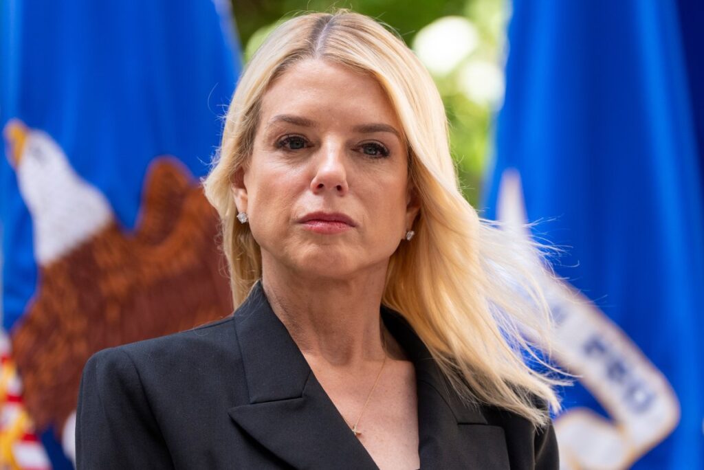 აშშ-ის გენერალური პროკურორის განკარგულების მიხედვით, უნდა დაიწყოს გამოძიება, როგორ მოქმედებდა ობამას ადმინისტრაცია 2016 წლის არჩევნების შესახებ დაზვერვის მონაცემების დამუშავებისას