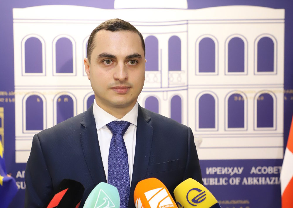 აფხაზეთის ავტონომიური რესპუბლიკის მთავრობის თავმჯდომარე გიორგი ჯინჭარაძე - ჩემი ერთ-ერთი მთავარი პრიორიტეტი იქნება ახალგაზრდების წინ წამოწევა