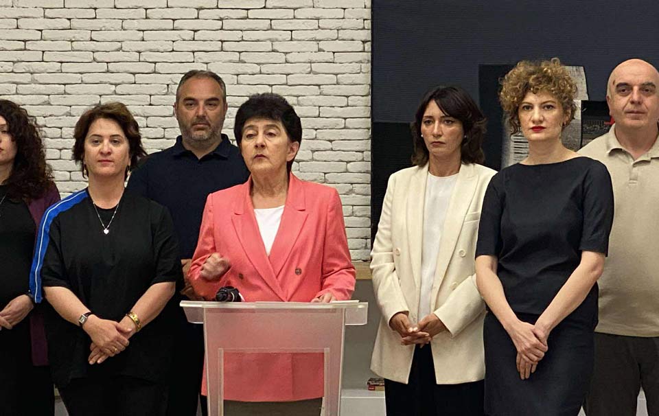 არასამთავრობო ორგანიზაციების წარმომადგენლები - არ ვაპირებთ რუსული კანონებით ცხოვრებას, ევროპული მომავლის საბოტაჟისადმი შეგუებას, გავაგრძელებთ ბრძოლას ქართველი ხალხის უფლებების დასაცავად