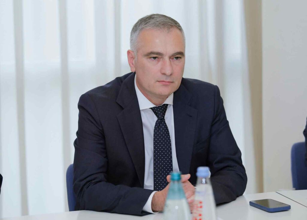 პაატა სალია – დეესკალაციის ოთახში პატიმრების გადაყვანა არის უსაფრთხოების ღონისძიება, რათა არ მოხდეს ბრალდებულის, მსჯავრდებულის ან პენიტენციური სამსახურის თანამშრომლის ჯანმრთელობის დაზიანება