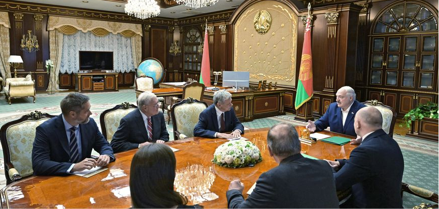 ალექსანდრ ლუკაშენკო კიტ კელოგს შეხვდა - ნუთუ არ შეგვიძლია, ვაწარმოოთ ნორმალური დიალოგი, ვისაუბროთ ბელარუსსა და აშშ-ს შორის ურთიერთობებზე? წინააღმდეგ შემთხვევაში, რა აზრი აქვს შეხვედრას?