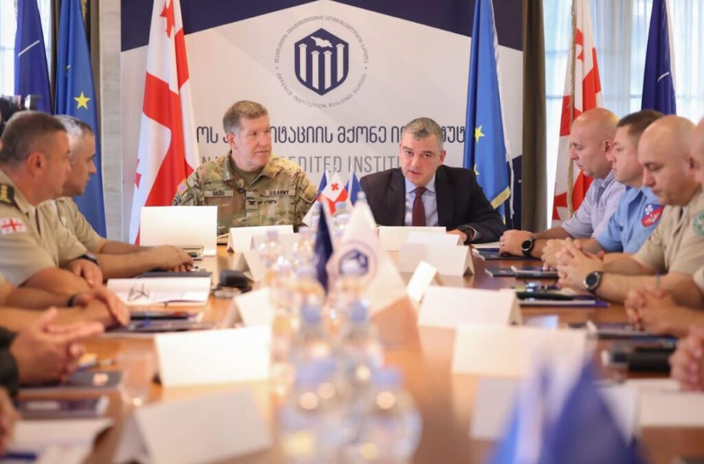 თავდაცვის ინსტიტუციური აღმშენებლობის სკოლაში უწყებათაშორისი კურსი გაიხსნა