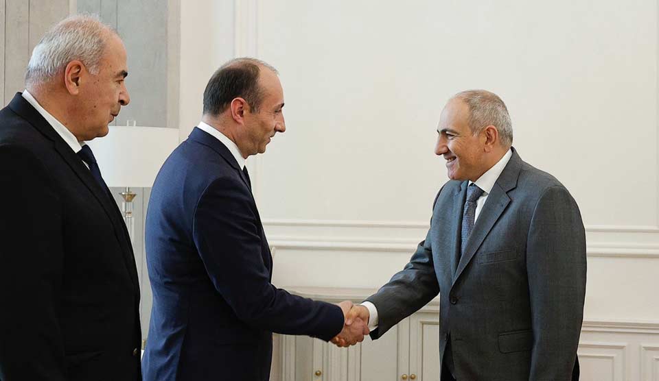 შინაგან საქმეთა მინისტრი გელა გელაძე სომხეთის პრემიერ-მინისტრ ნიკოლ ფაშინიანს შეხვდა