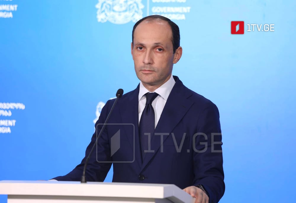 ლევან დავითაშვილმა ეკონომიკის მინისტრის თანამდებობა დატოვა და ეკონომიკურ საკითხებში პრემიერის მრჩევლის, აგრეთვე ეკონომიკური საბჭოს მდივნის პოსტს დაიკავებს