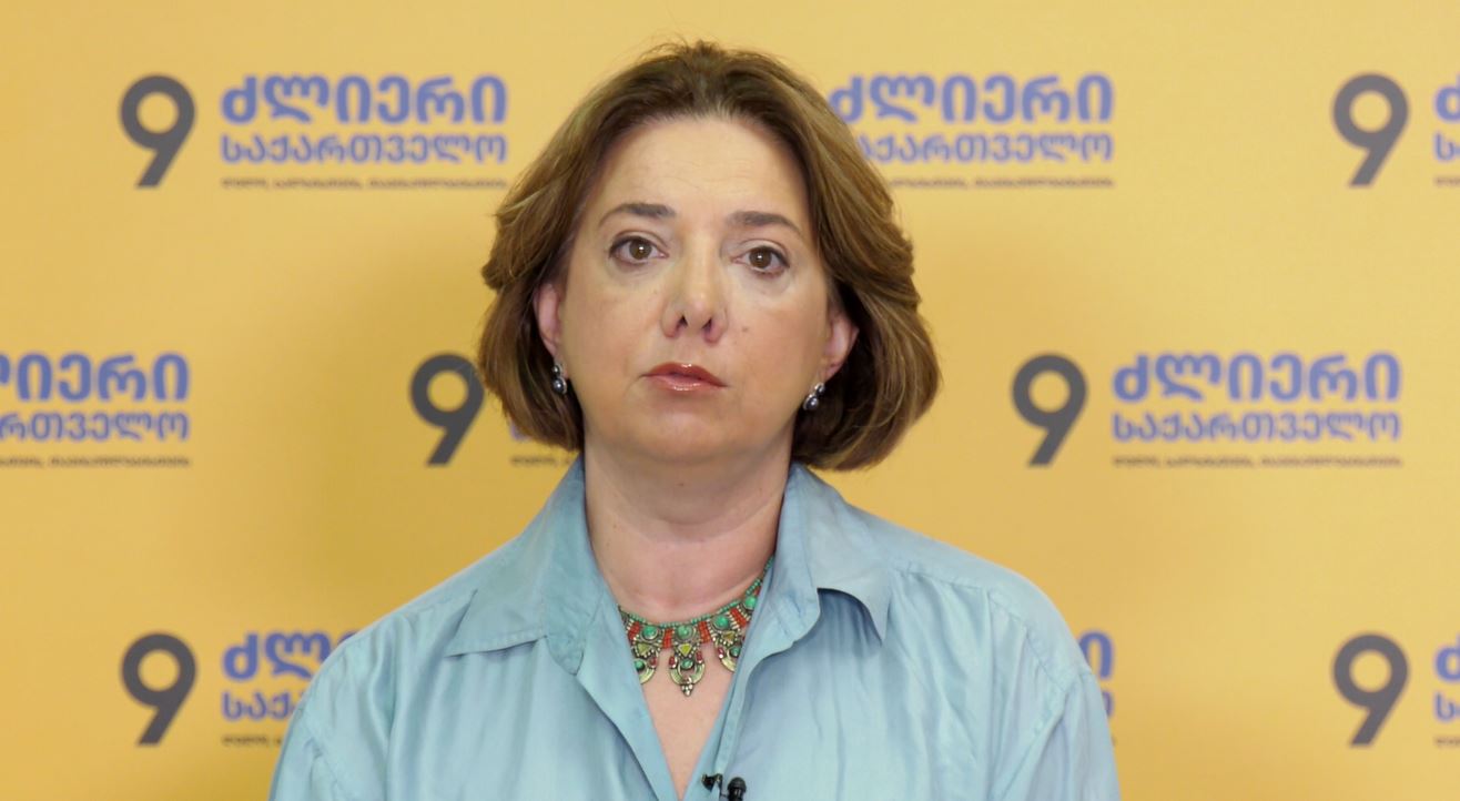 სალომე სამადაშვილი - ბურჭულაძე ახალი რესპუბლიკის დაარსებაზე ეპატიჟება ხალხს, ზურაბიშვილმა, არანაირი ახალი რესპუბლიკაო, წადით არჩევნებზე, მერე მიდით აქციაზე და ეგება, ადგილზე გაირკვეს, იქ რა ამბავია