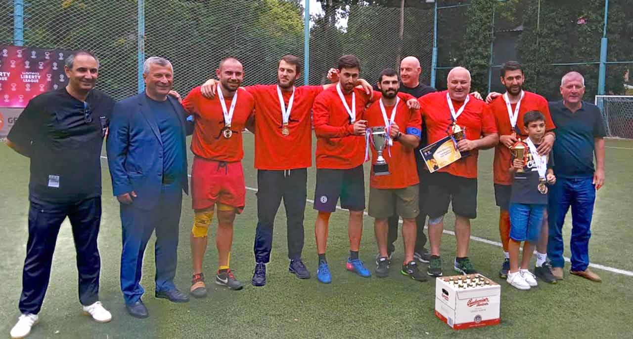 „ბაჩოს თასის“ გამარჯვებული სპორტსმენებისა და სპორტის ექიმებისგან დაკომპლექტებული გუნდი გახდა - საუკეთესო მოთამაშედ ტატო გრიგალაშვილი დასახელდა #1TVSPORT