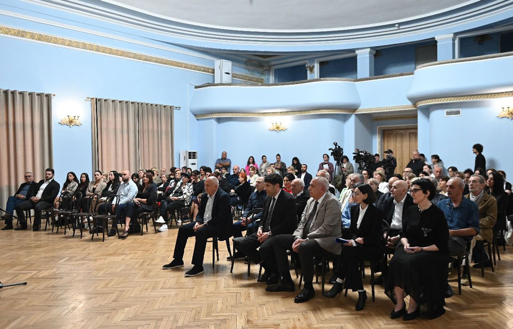 კულტურის სამინისტროში ეროვნული მუზეუმის თანამშრომლებთან შეხვედრა გაიმართა