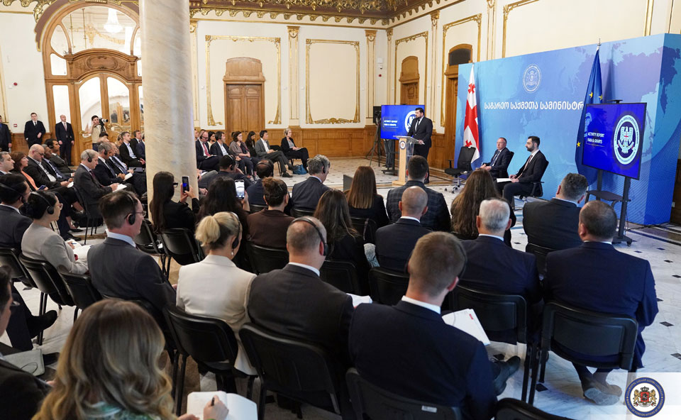 საგარეო საქმეთა მინისტრის მოადგილე და ანტიკორუფციული ბიუროს ხელმძღვანელი საქართველოში აკრედიტებულ დიპლომატებს შეხვდნენ