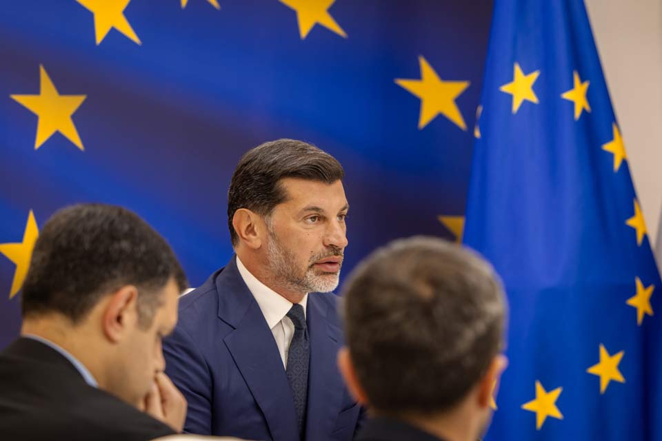 ვაჟა-ფშაველას V კვარტალში, 5 000 კვ.მ ფართობზე დასასვენებელი სივრცეები და სპორტული მოედანი მოეწყო