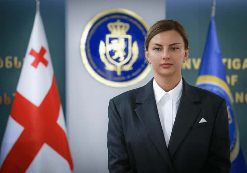 ფინანსთა სამინისტროს საგამოძიებო სამსახურის თანამშრომლებმა სახელმწიფოს კუთვნილი დიდი ოდენობით თანხის მოტყუებით დაუფლების ფაქტზე ორგანიზებული ჯგუფის თორმეტი წევრი დააკავეს