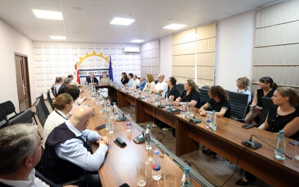 გივი მიქანაძე სახელმწიფო კოლეჯების დირექტორებს შეხვდა