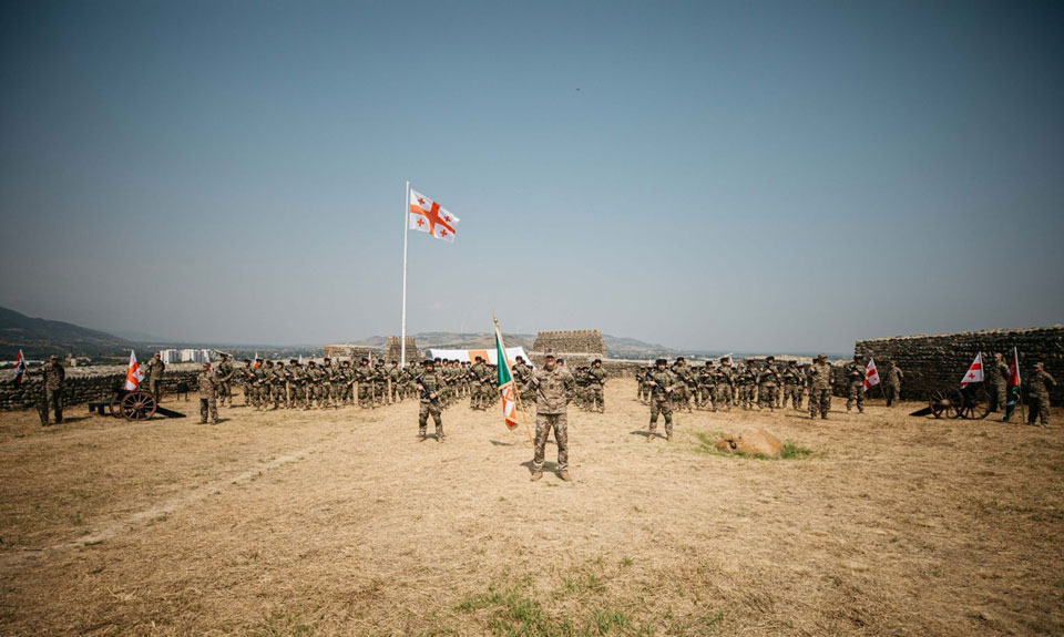 წვევამდელებმა გორის ციხეზე სამხედრო ფიცი დადეს