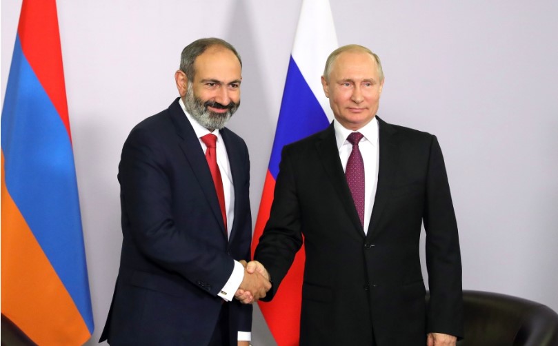 ვლადიმერ პუტინსა და ნიკოლ ფაშინიანს შორის სატელეფონო საუბარი შედგა