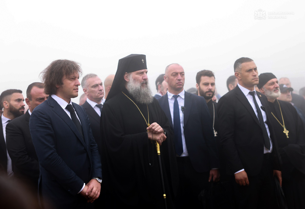 მეუფე შიო მუჯირი - დიდგორის ბრძოლა არის სამხედრო გამარჯვების, სახელმწიფოებრივი აღმავლობის სიმბოლო, მაგალითი, რომ ერი როცა ერთიანია, ცხოვრობს ღვთის რწმენით, შრომობს და იბრძვის, გამარჯვება გარდაუვალია