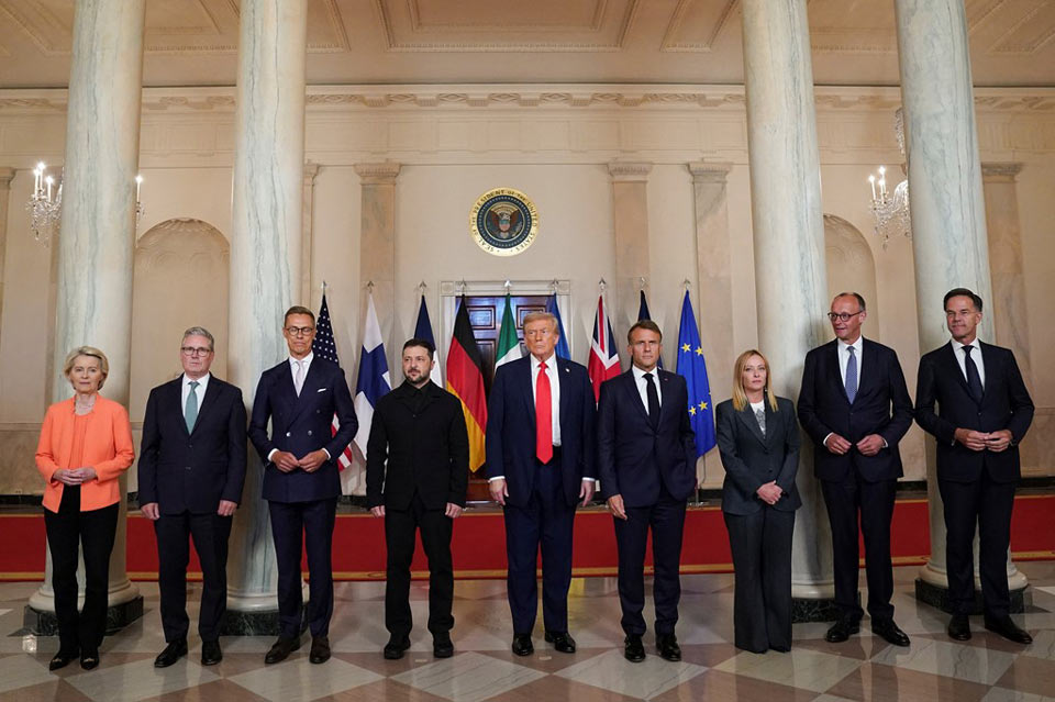 თეთრ სახლში ევროპელი ლიდერების მონაწილეობით გაფართოებული შეხვედრა დაიწყო