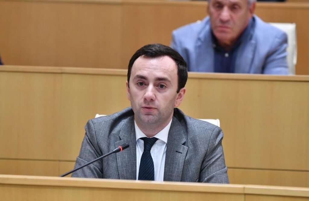ლევან მახაშვილი - პეტერ ფიშერი ჭორაობს, ჭორიკანად გადაიქცა