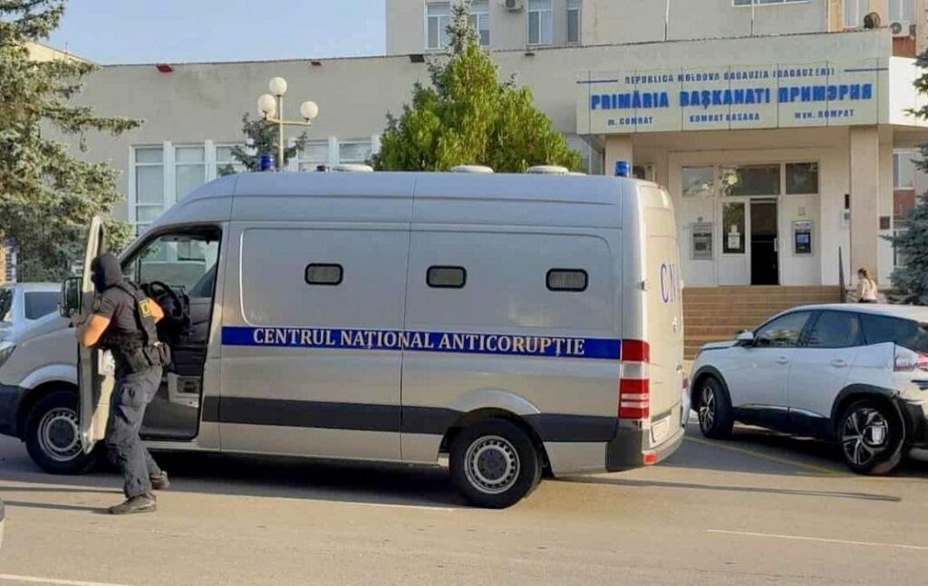 მოლდოვაში არჩევნებზე კორუფციის, პოლიტიკური პარტიების უკანონო დაფინანსებისა და ფულის გათეთრების საქმეზე ოთხი პირი დააკავეს