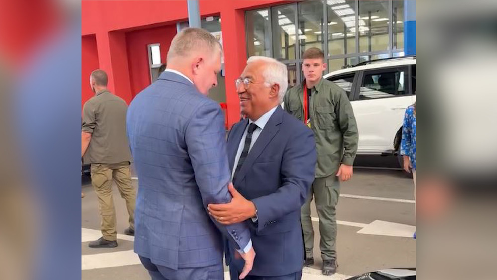 რობერტ ფიცო ანტონიუ კოშტას უკრაინის საზღვართან მდებარე სასაზღვრო პუნქტზე შეხვდა