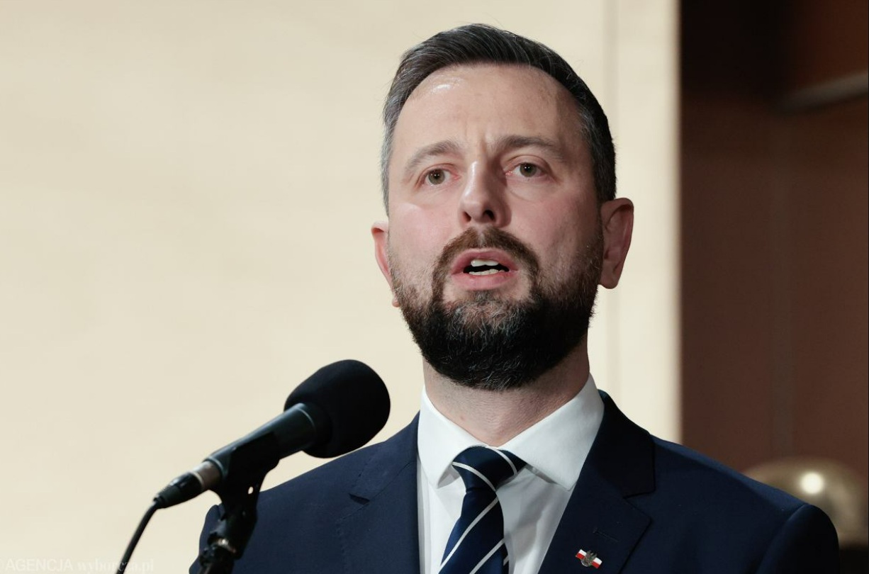 პოლონეთის თავდაცვის მინისტრი აცხადებს, რომ ქვეყნის ტერიტორიაზე ჩამოგდებული დრონების საპოვნელად ტერიტორიული თავდაცვის ძალები გაააქტიურეს