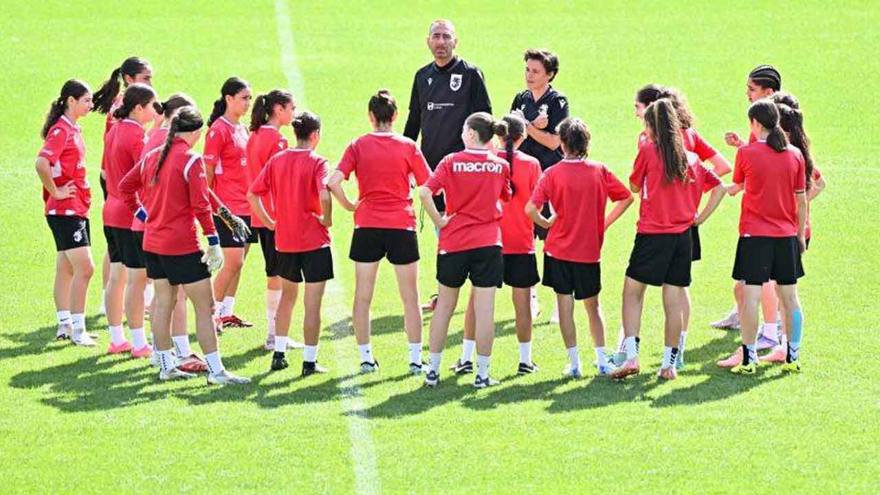 საქართველოს ფეხბურთის ფედერაცია ახალ პროექტს იწყებს - დღეს 15-წლამდე გოგონათა ლიგა დაიწყება #1TVSPORT