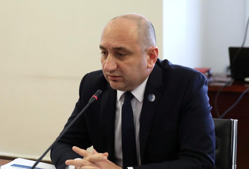 ირაკლი ლექვინაძე - სამედიცინო ბაზრის მონიტორინგის მიზანია, გავარკვიოთ, რას უკავშირდება ფასების ზრდა, ხომ არ არის მცდელობა, თანხების გენერირება მოხდეს იქ, სადაც ამის რესურსი ჯერ კიდევ არსებობს