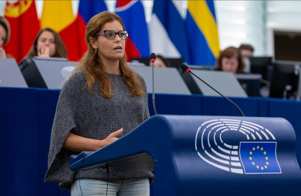ევროპარლამენტის სამართლებრივ საკითხთა კომიტეტმა მხარი არ დაუჭირა მემარცხენე იტალიელი დეპუტატისთვის, ილარია სალისისთვის იმუნიტეტის გაუქმებას