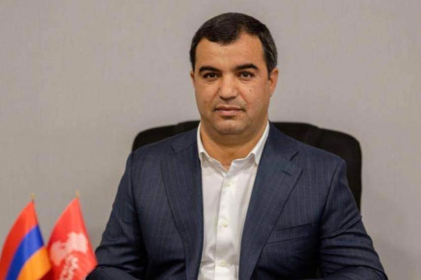 სომხეთში ოპოზიციური პარტიის, „აპრელუ იერქირის“ წევრი ვოლოდია გრიგორიანი მოკლეს [ვიდეო]