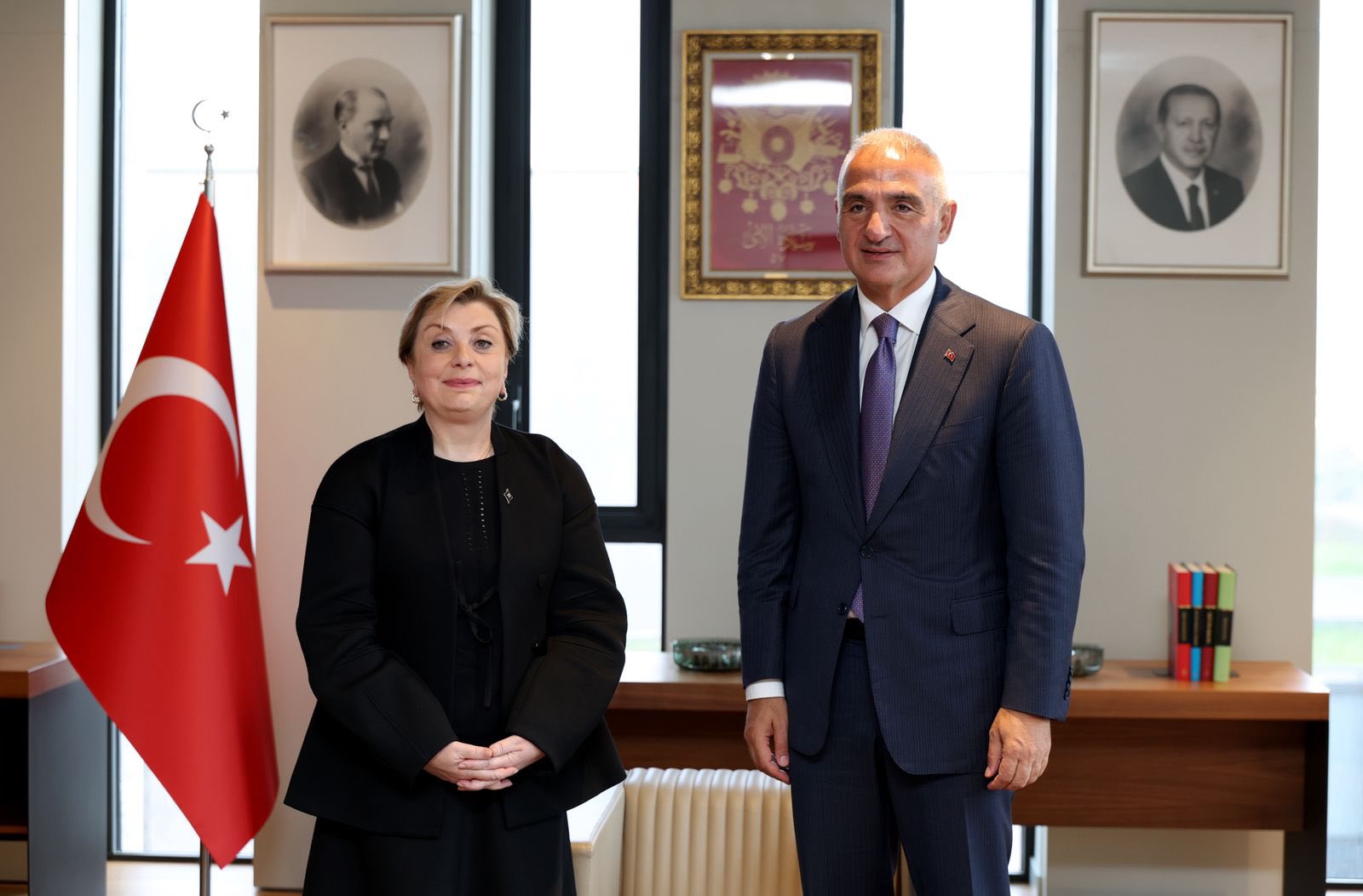 საქართველოს კულტურის მინისტრი თინათინ რუხაძე, თურქეთში ვიზიტის ფარგლებში, თურქეთის რესპუბლიკის კულტურისა და ტურიზმის მინისტრს, მეჰმეთ ნური ერსოის შეხვდა