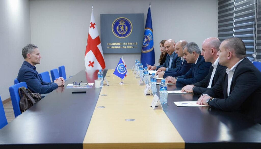 საგამოძიებო სამსახურის უფროსი მიხეილ მაღლაკელიძე ავსტრალიის თანამეგობრობის ფედერალური პოლიციის დეტექტივს შეხვდა