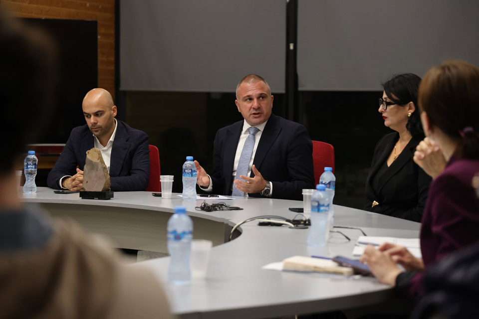 რევაზ სოხაძე საქართველოს არქიტექტორთა კავშირის წევრებს შეხვდა