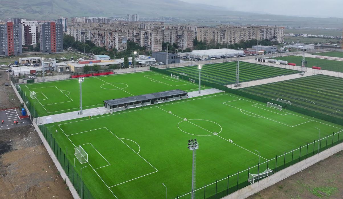 რუსთავში ახალი საფეხბურთო ტექნიკური სტადიონი გაიხსნა